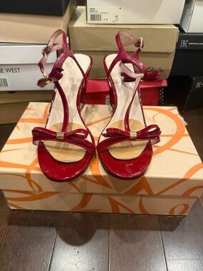 Vince Camuto Red Patent Bow T-Strap Sandals